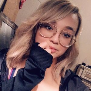 Meet your Posher, Mallory